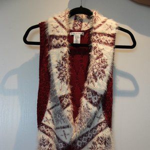 Maroon Fluffy Knitted Vest | Max Studio